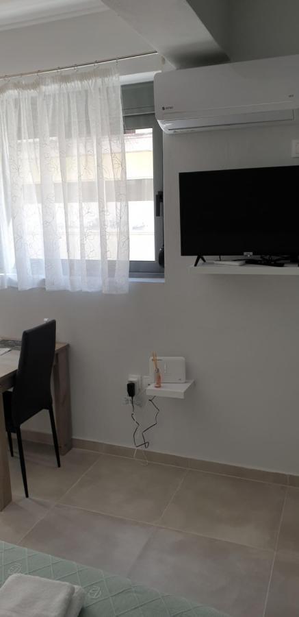 Avr Airport Deluxe Suites 6 Markópoulon Dış mekan fotoğraf