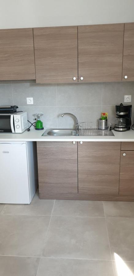 Avr Airport Deluxe Suites 6 Markópoulon Dış mekan fotoğraf